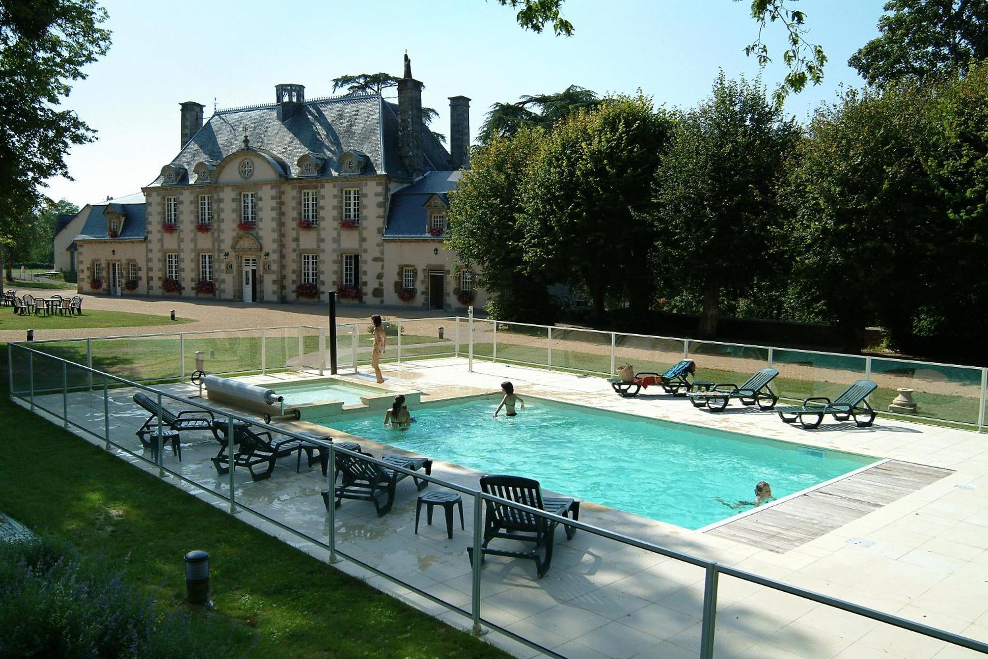 Отель Logis La Marjolaine Moulay Экстерьер фото